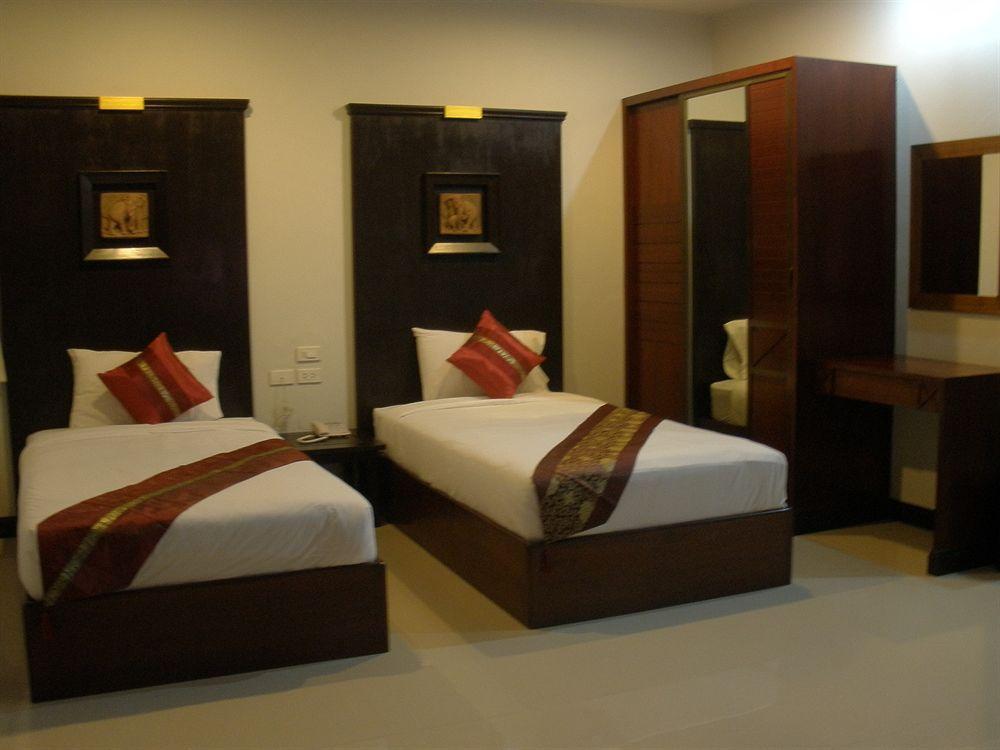 Apartamento C.A.P Mansion Phuket Exterior foto