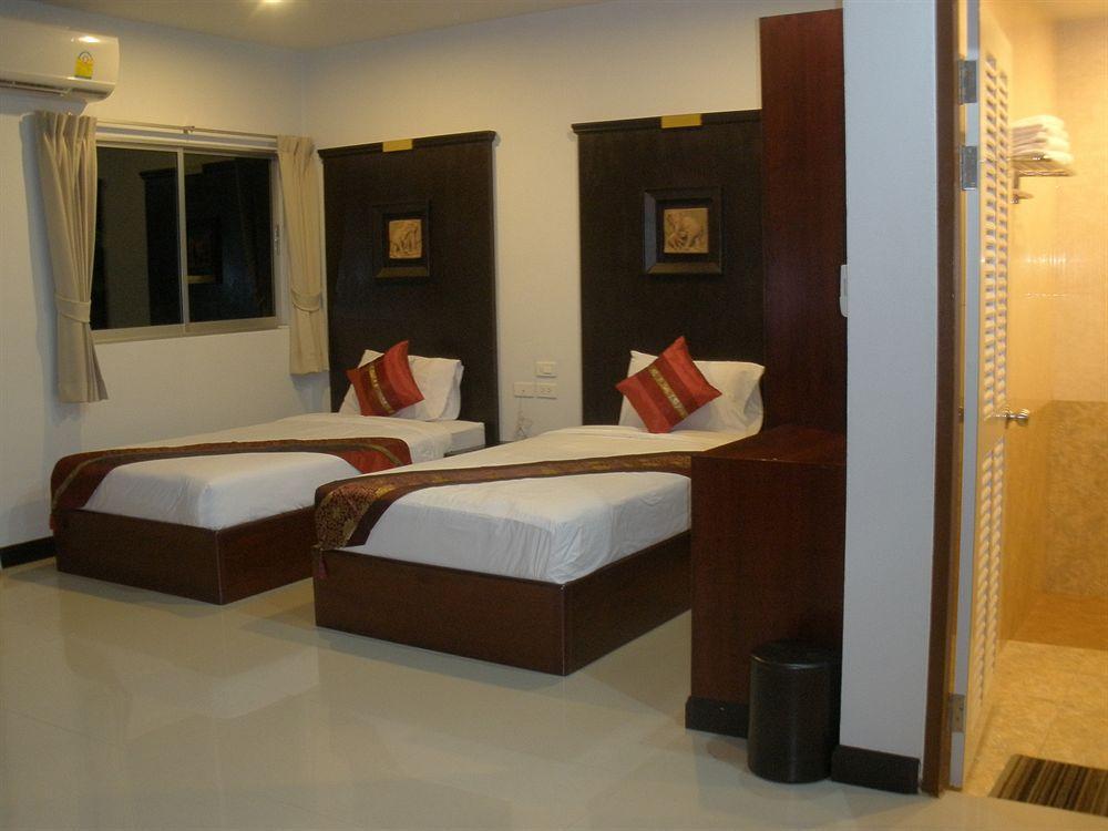 Apartamento C.A.P Mansion Phuket Exterior foto