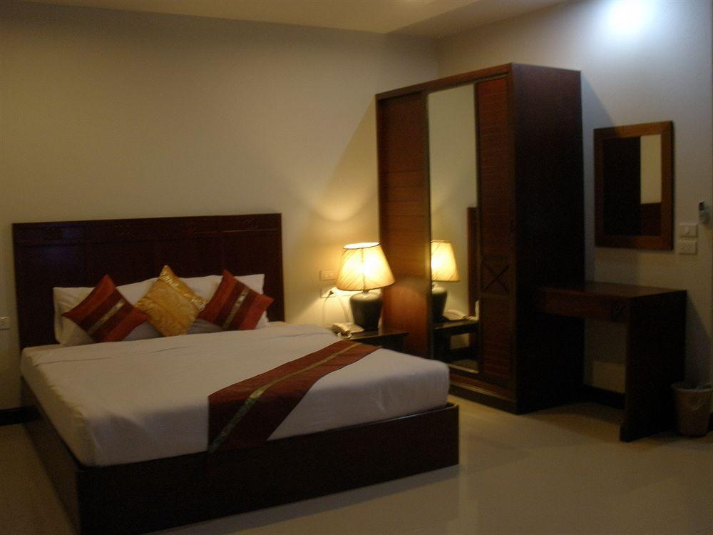 Apartamento C.A.P Mansion Phuket Exterior foto