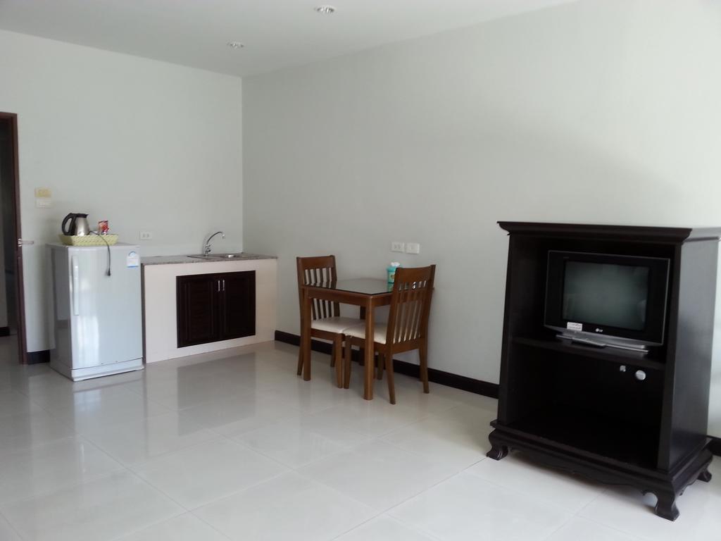 Apartamento C.A.P Mansion Phuket Exterior foto